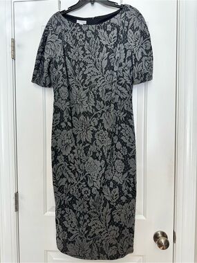 London Times Black and Gray Floral Midi Dress